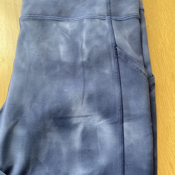 Lululemon Navy tie dye leggings. 8 - Picture 2 of 5
